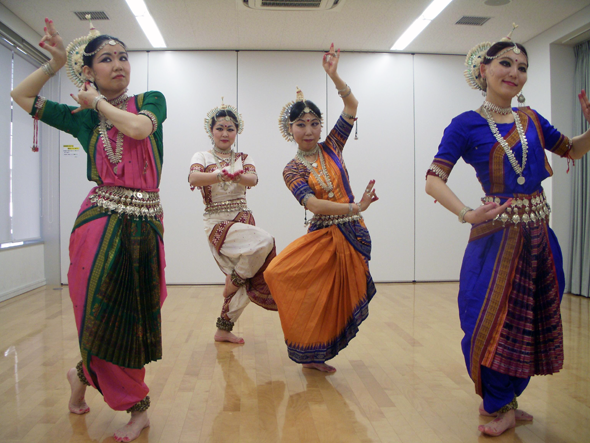 踊るインド! ~インド舞踊入門講座 踊るインド! ~インド舞踊入門講座