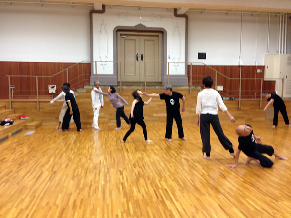 コミュニティダンス!みんなで踊ろう、創ろう、繋がろう!! コミュニティダンス!みんなで踊ろう、創ろう、繋がろう!!
